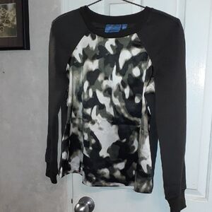 Simply Vera Vera Wang Deep Olive Green and White Camo Sweatshirt, Sz S NWOT